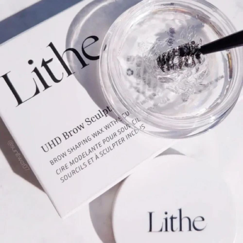 New LITHE BEAUTY UHD Brow Sculpt Clear Brow shaping wax with sculpting brush - Picture 3 of 10